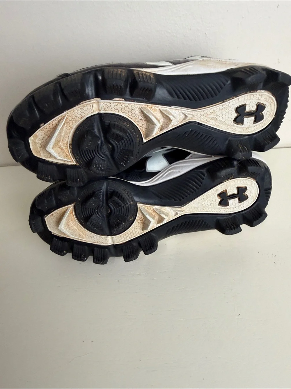 (2289) Under Armor Glyde RM Black Athletic Softball Cleats, Size: 11K